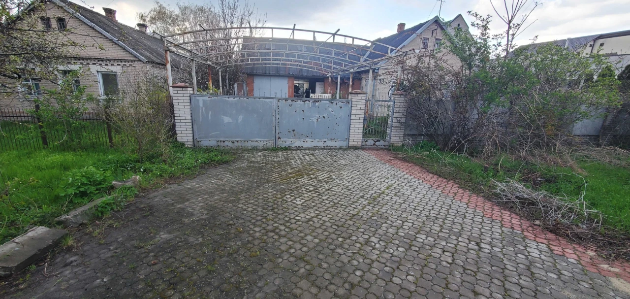 For sale house at Zernovaya Street 33