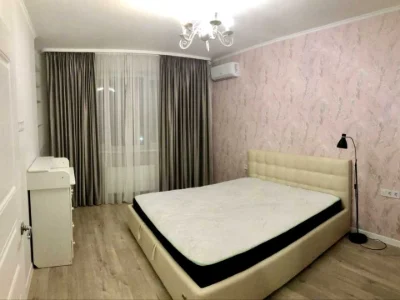 Квартира. Київ, Андрія Аболмасова вул.