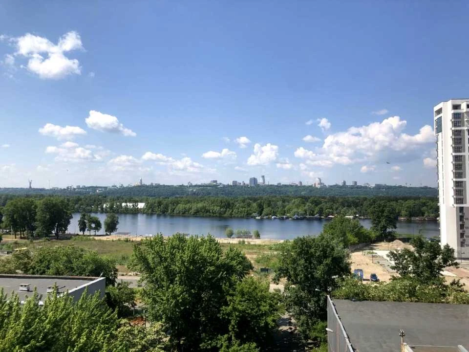 Квартира. Київ, Андрія Аболмасова вул.