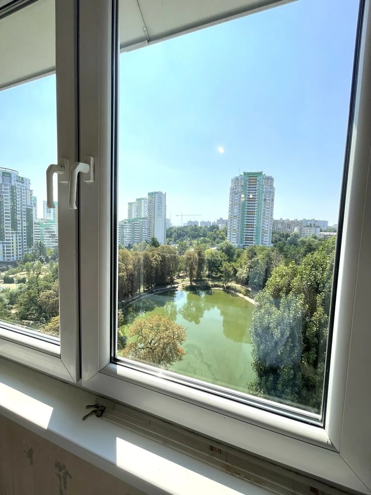Sale of a 2-room apartment at Bayda Vyshnevytsky Street 1 (near Vyshhoro Street)