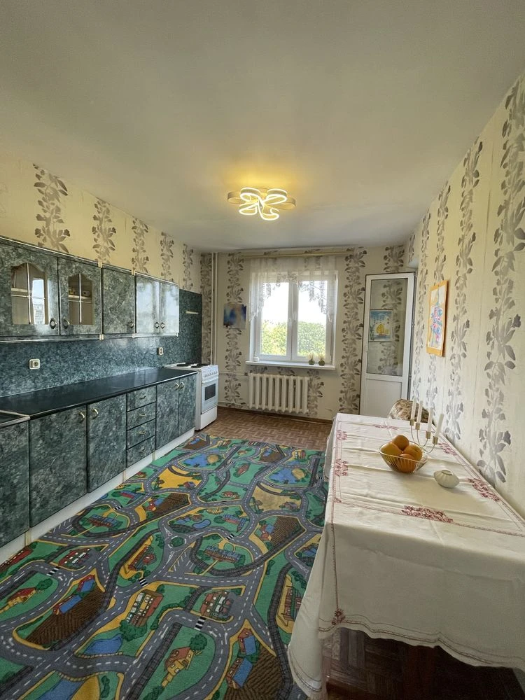 Sale of a 2-room apartment at Bayda Vyshnevytsky Street 1 (near Vyshhoro Street)
