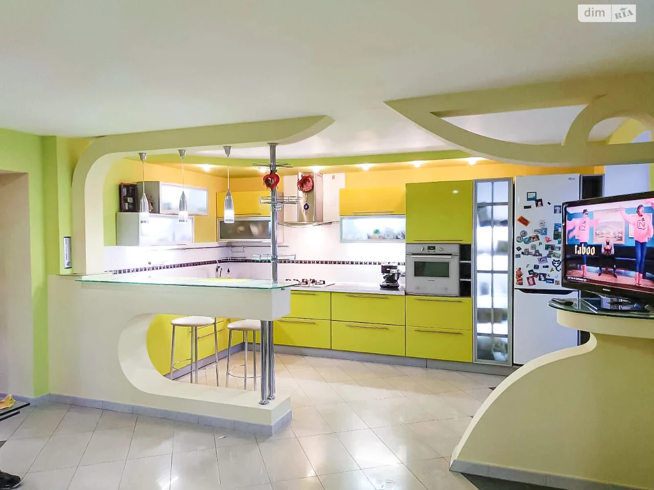Long-Term Rental - Spacious Apartment in the Center