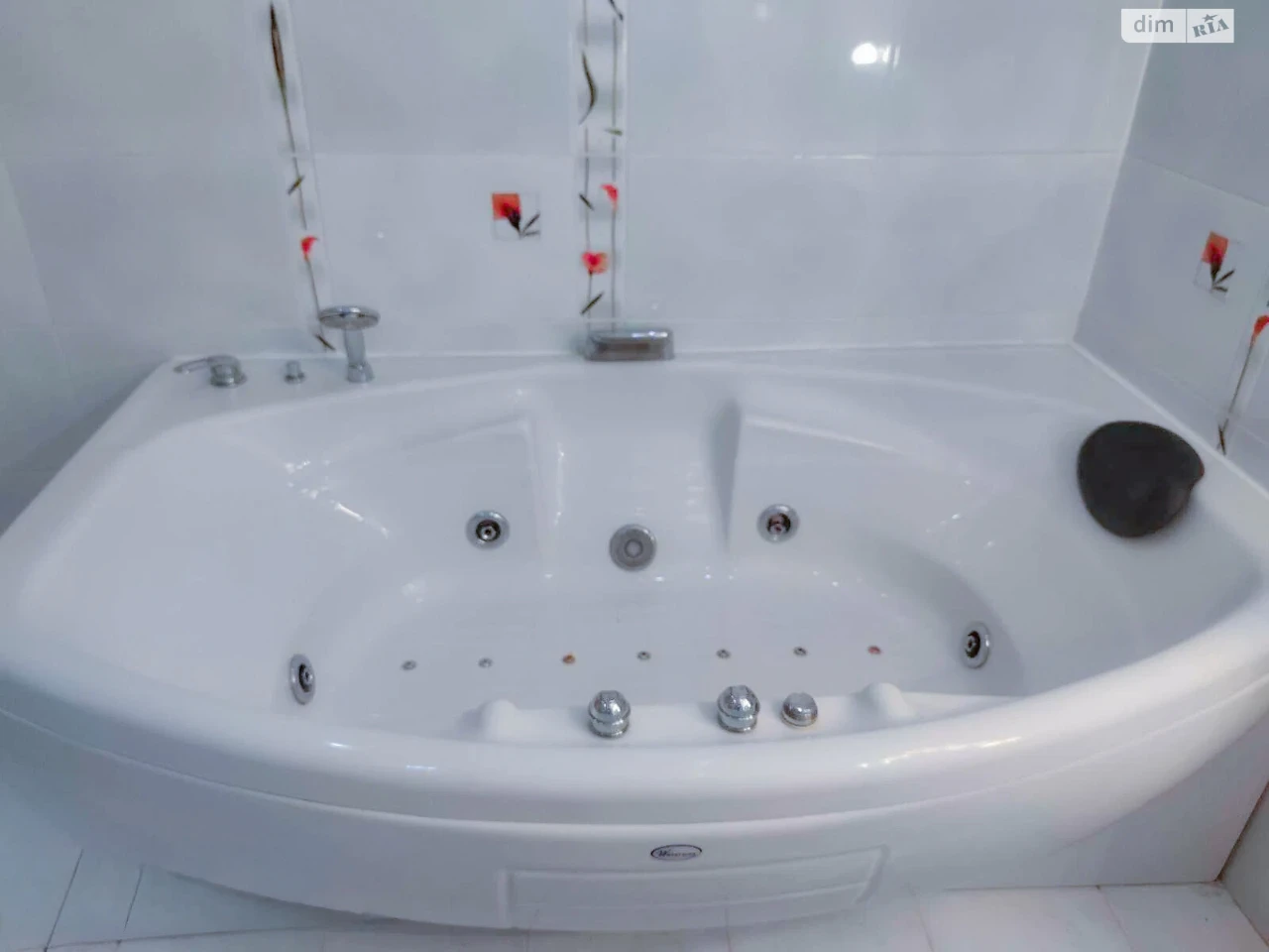 Long-Term Rental - Spacious Apartment in the Center