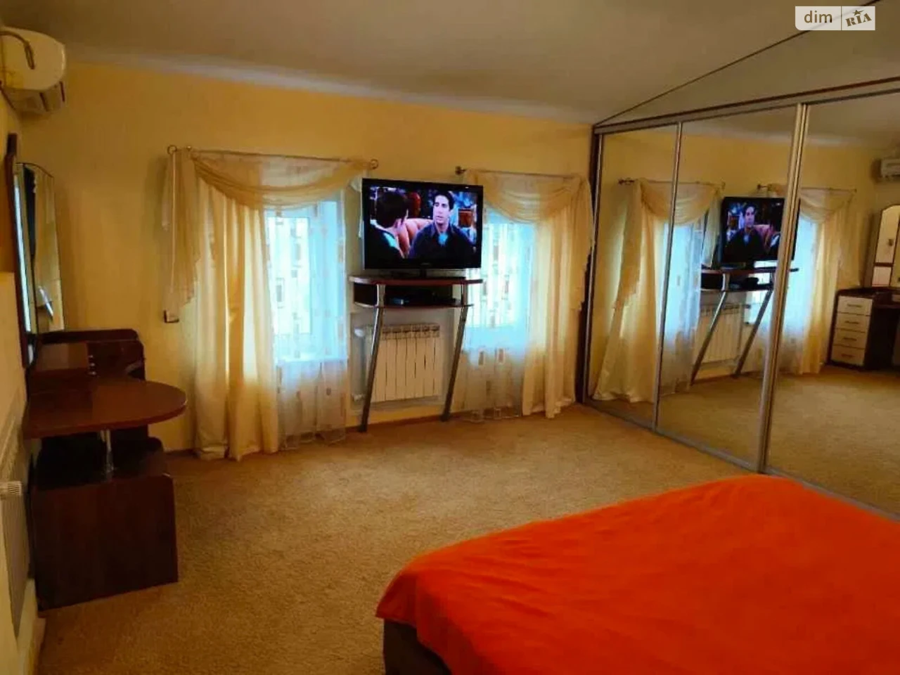 Long-Term Rental - Spacious Apartment in the Center
