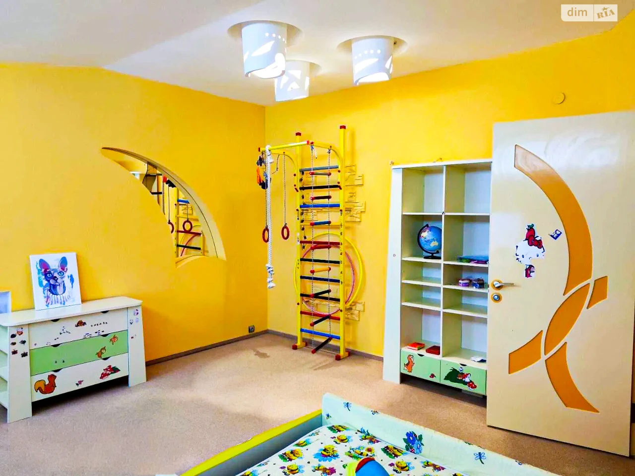 Long-Term Rental - Spacious Apartment in the Center
