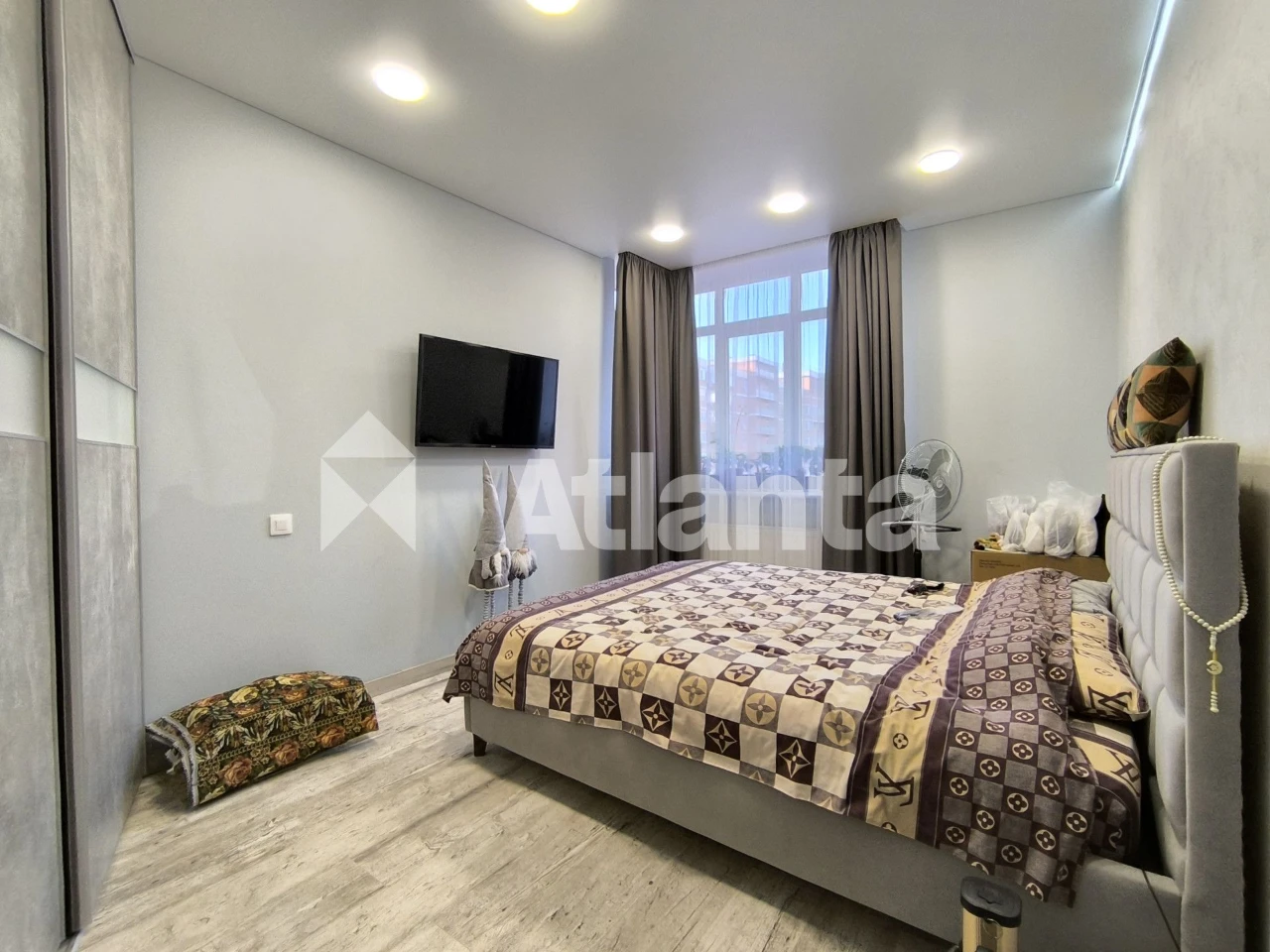 2-bedroom apartment in a new residential complex "Real Park" with renovation and furniture
