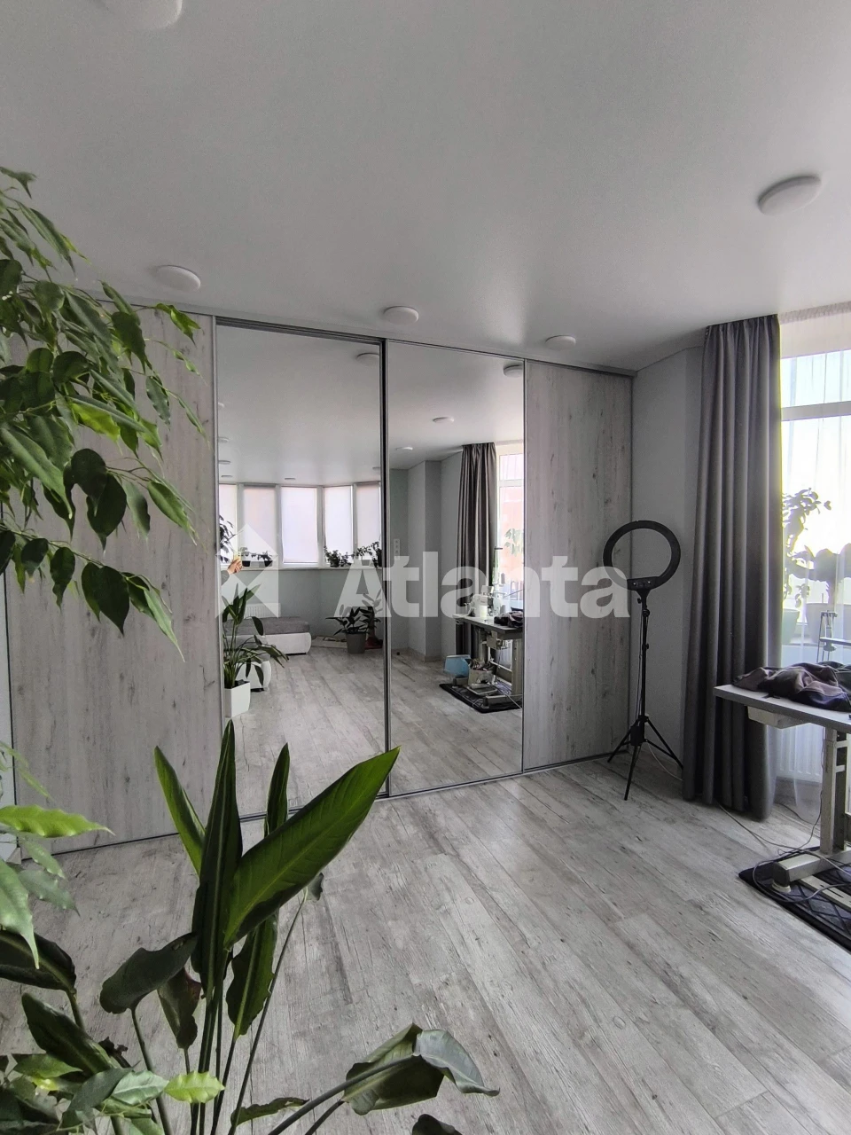 2-bedroom apartment in a new residential complex "Real Park" with renovation and furniture