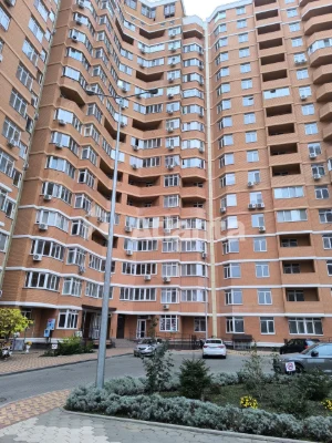 2-bedroom apartment in a new residential complex "Real Park" with renovation and furniture