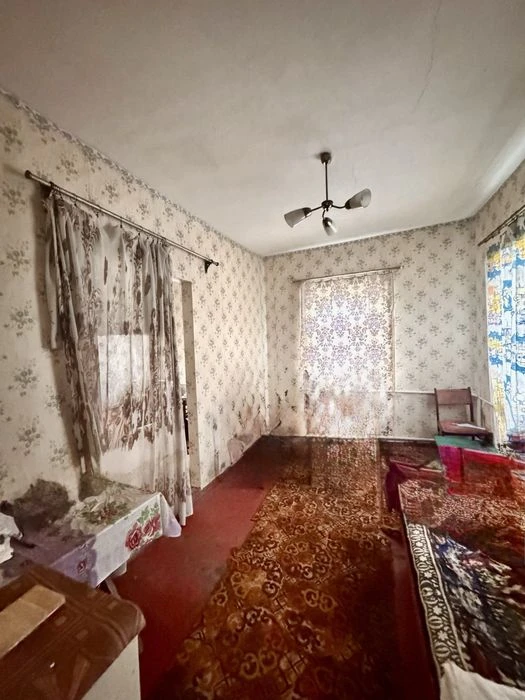 Right bank house for sale