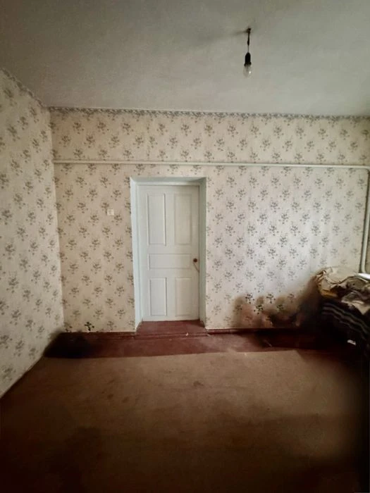 Right bank house for sale
