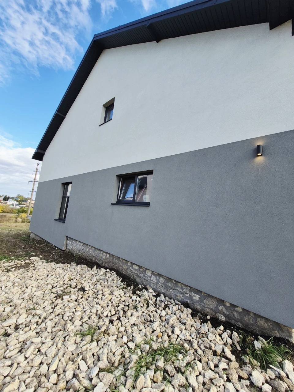 Modern house 155 sq m with a 10 kW solar power station! 10 acres,