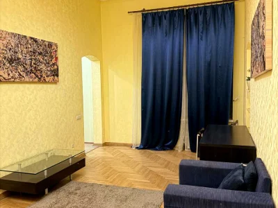 Квартира. Київ, Євгена Чикаленка вул.