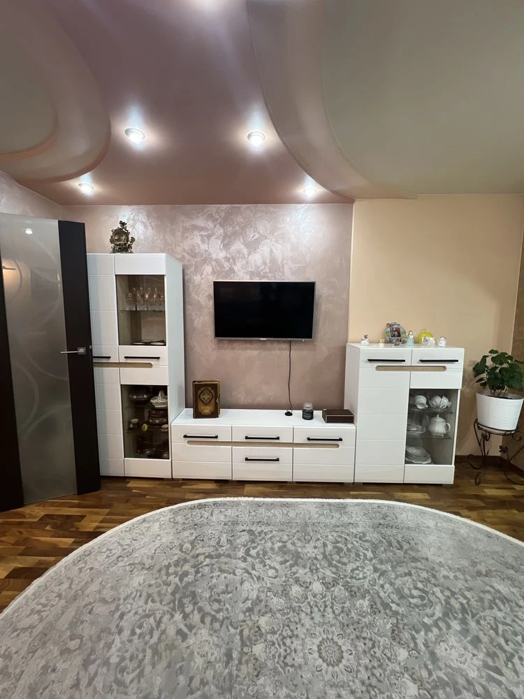 Продаж. 3-кімнатна квартира, вулиця Пасічна, Китайська, Ярошинська