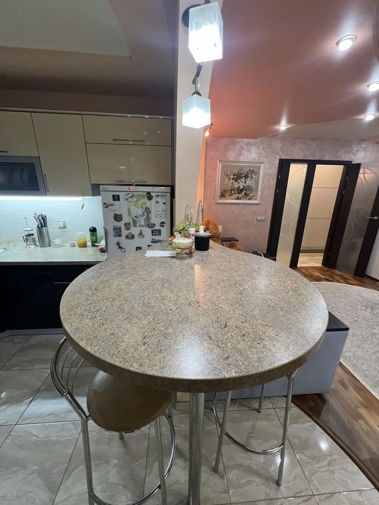 Продаж. 3-кімнатна квартира, вулиця Пасічна, Китайська, Ярошинська