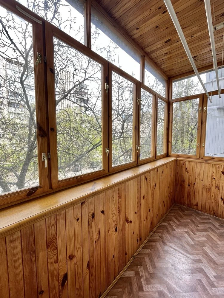 Продається 1-кімнатна квартира, вулиця Предславинська, 38, метро Палац Украї