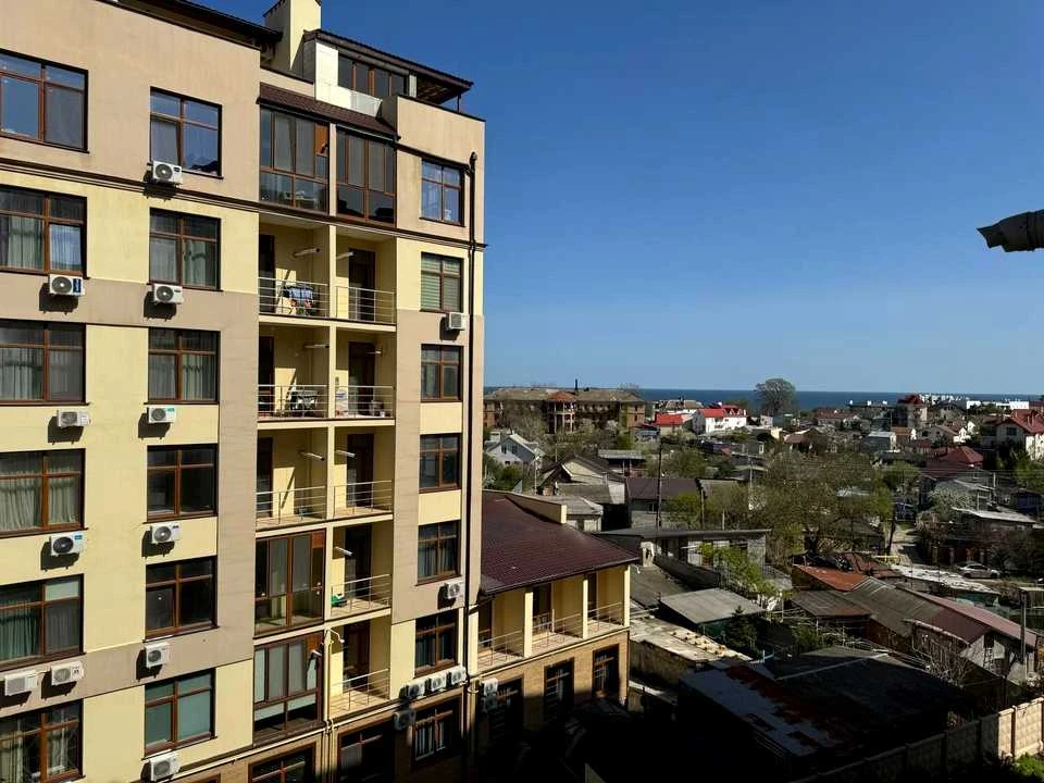 Квартира. Одесса, улица Ддолговая