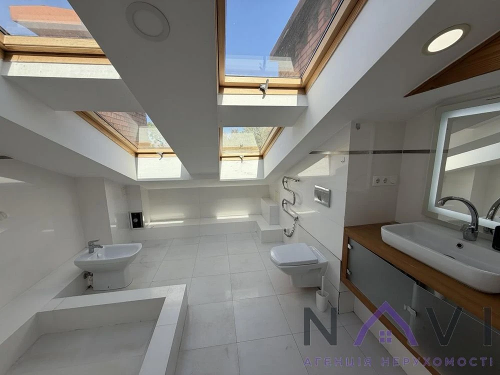 Sale of a 3-bedroom apartment | Park Pidzamkove | Spartak