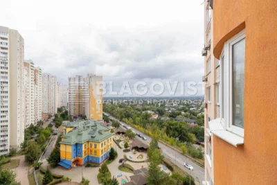 Elegant 3-bedroom apartment, Chavdar, 2, Poznyaki, Oskorky
