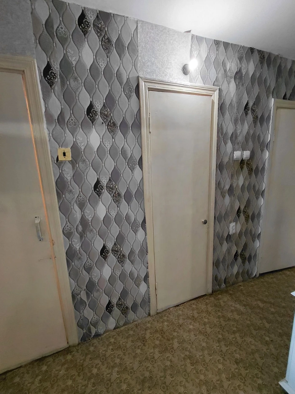 One-bedroom large apartment, brick building.