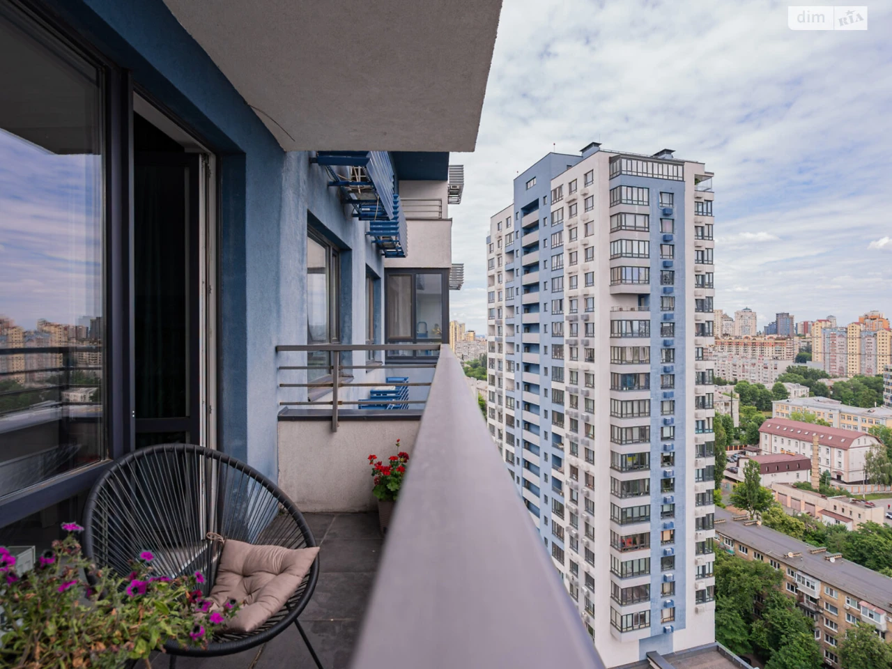 Long-Term Rental Apartment Shulyavka
