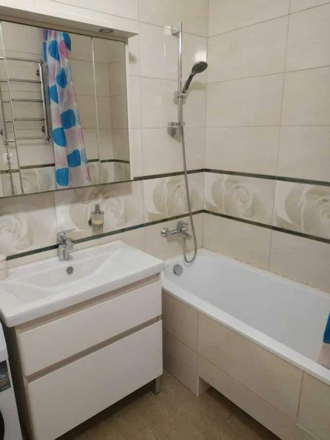 Rent 2-bedroom apartment, 60 m², Semy Kulzhenkov St., 35