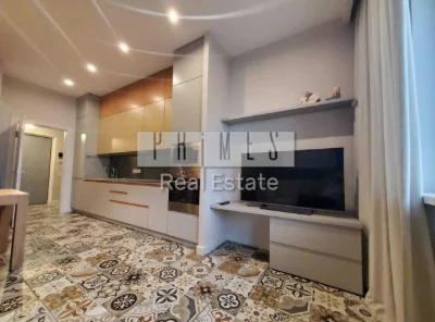 Sale of a 4-room apartment with designer renovation on Dmytrivska 80, Kyiv
