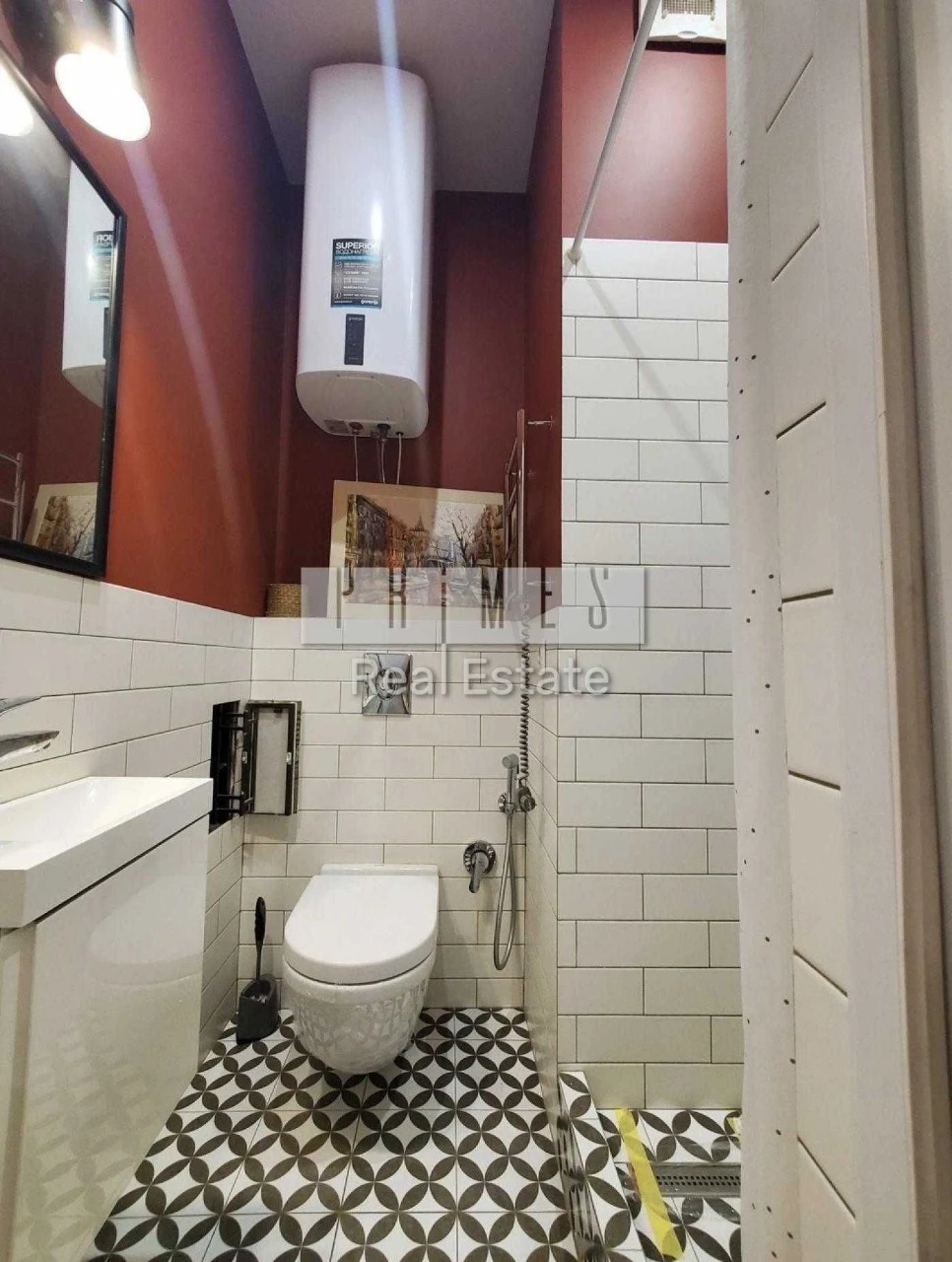 Sale of a 4-room apartment with designer renovation on Dmytrivska 80, Kyiv