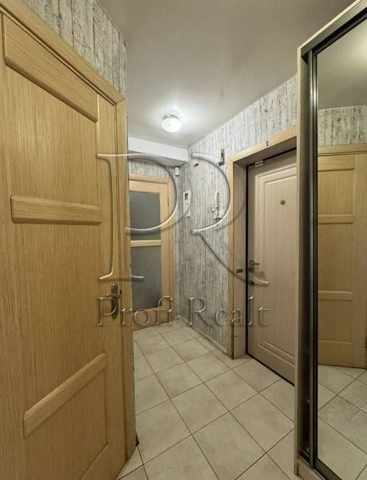 Sale of a 2-room apartment at address Simirenko 7 B