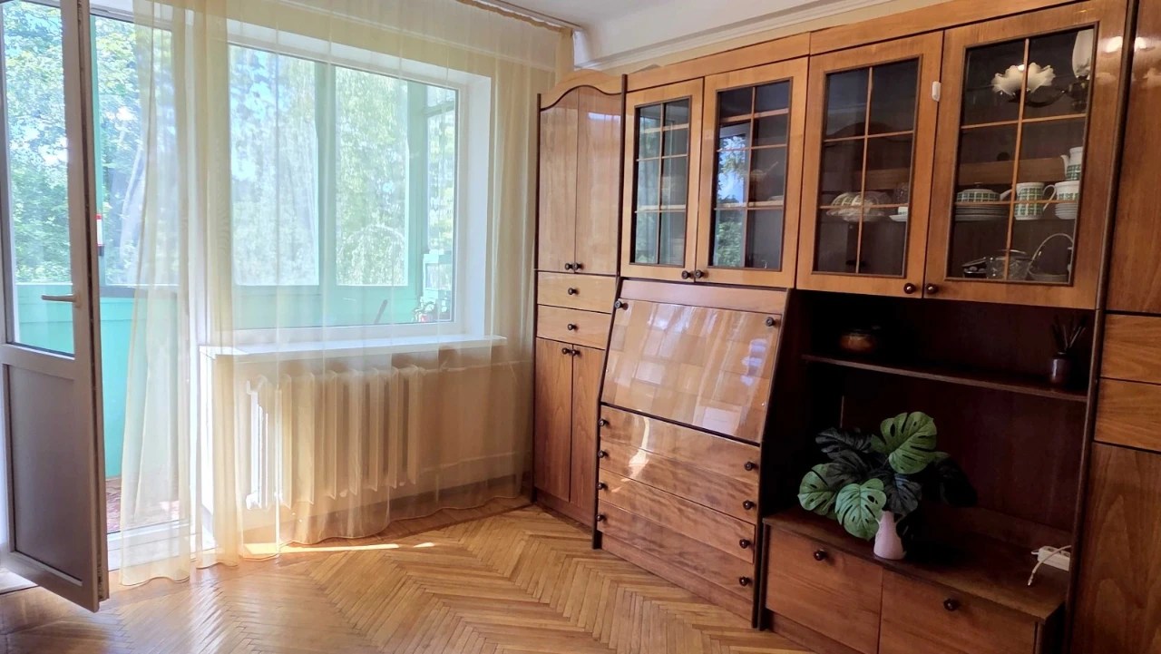 Продається 2-кімнатна квартира біля парку "Відрадний". Державні програми. Без комісії.