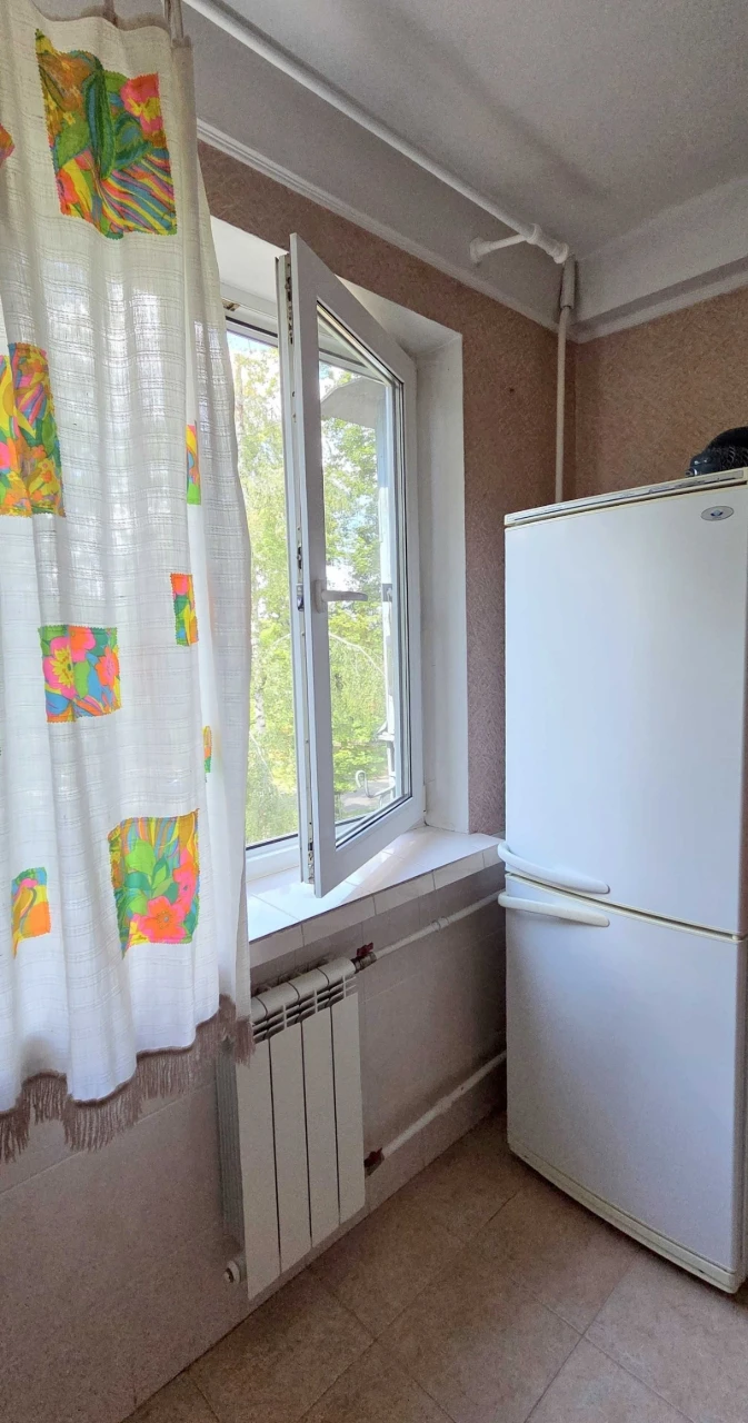 Продається 2-кімнатна квартира біля парку "Відрадний". Державні програми. Без комісії.