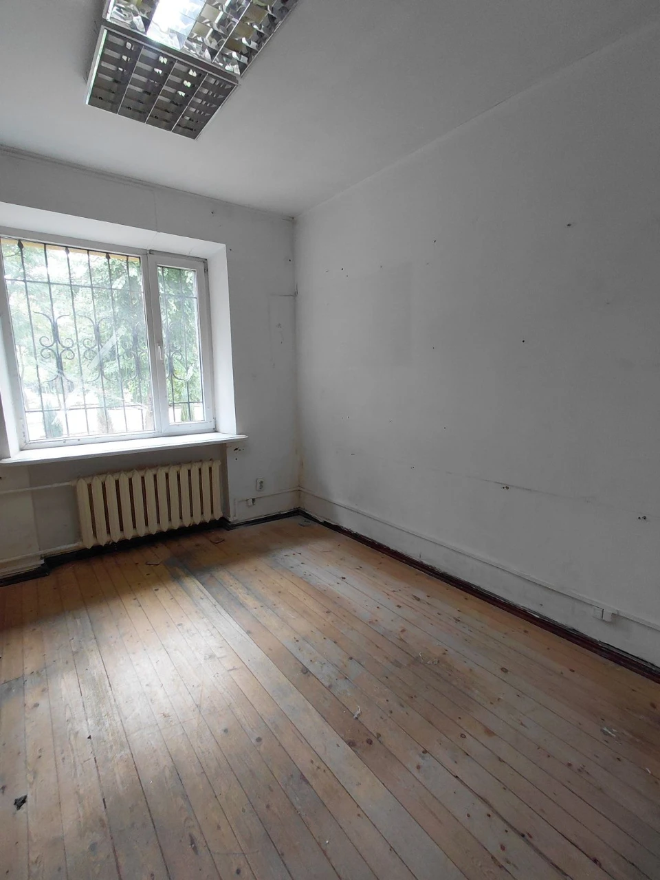 Apartment, center, suitable for commercial use