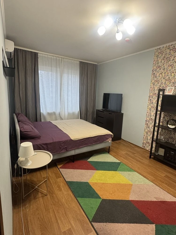 Rent one-bedroom apartment. Осокорки. Owner. No commission