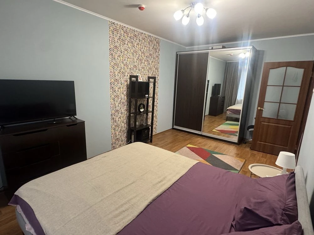 Rent one-bedroom apartment. Осокорки. Owner. No commission