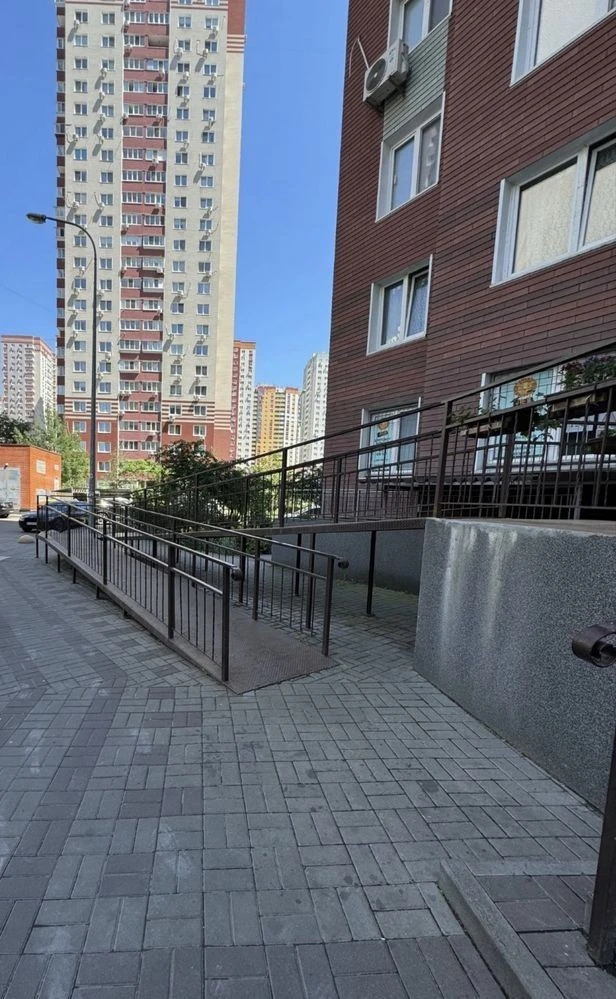 Rent one-bedroom apartment. Осокорки. Owner. No commission