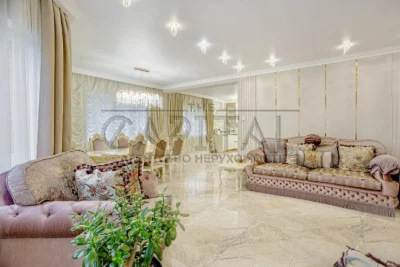 Будинок 4 кімнати, 250 м² в Осокорках, своя котельня