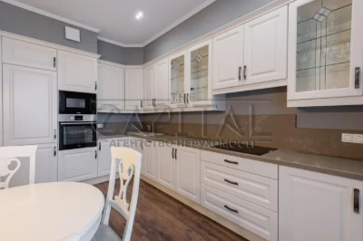 2-кімнатна квартира 70 м² Печерський район, з інвертором