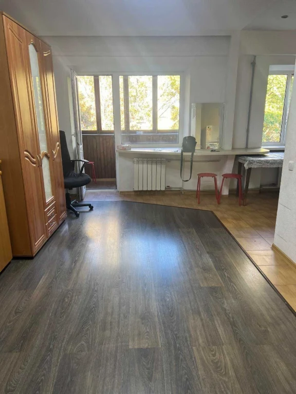 Rent 2-bedroom apartment, address: Ryzhska 6/1, metro station: Dorogozhychi