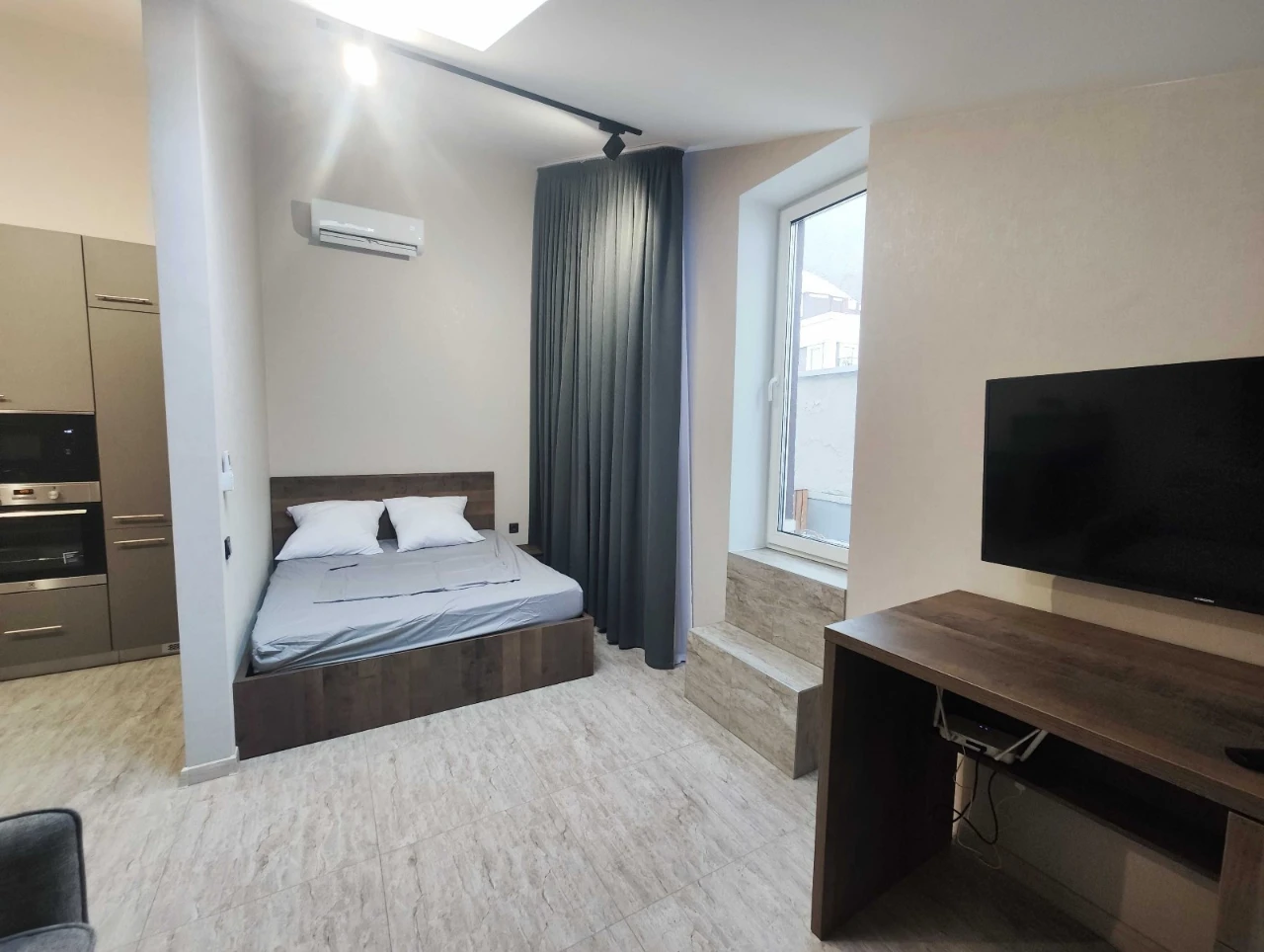Rent 1-bedroom studio apartment 47 sq m in the New England residential complex, Maximoshych Street.
