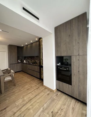 Sale of 2 room apartment+kitchen-studio 95.30m2 Lake Park