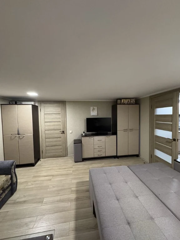 Apartment 40m2. In the basement of a residential building
