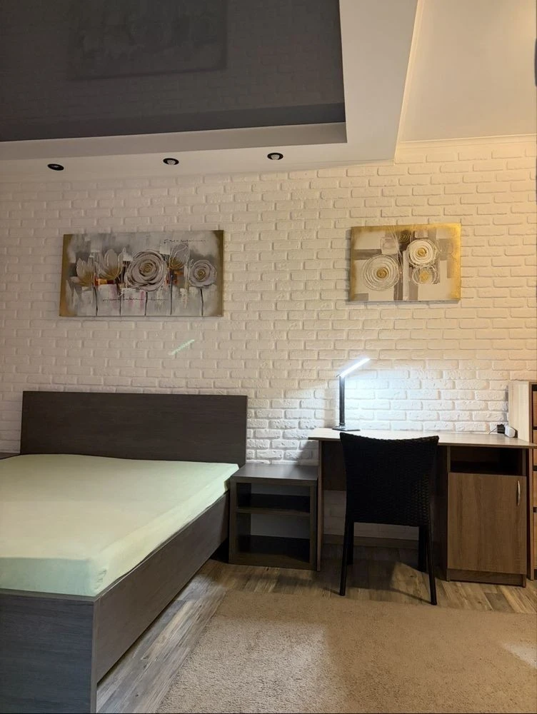 Rent 1km Dragomannova 2, Pozniaky, Aшан