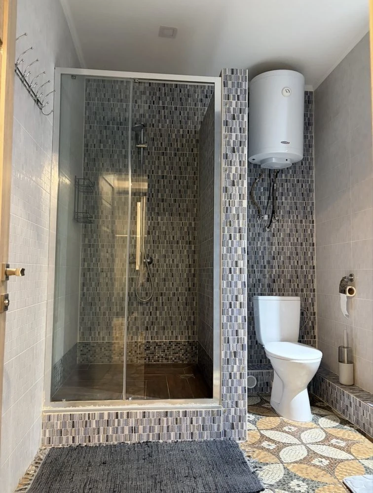 Rent 1km Dragomannova 2, Pozniaky, Aшан