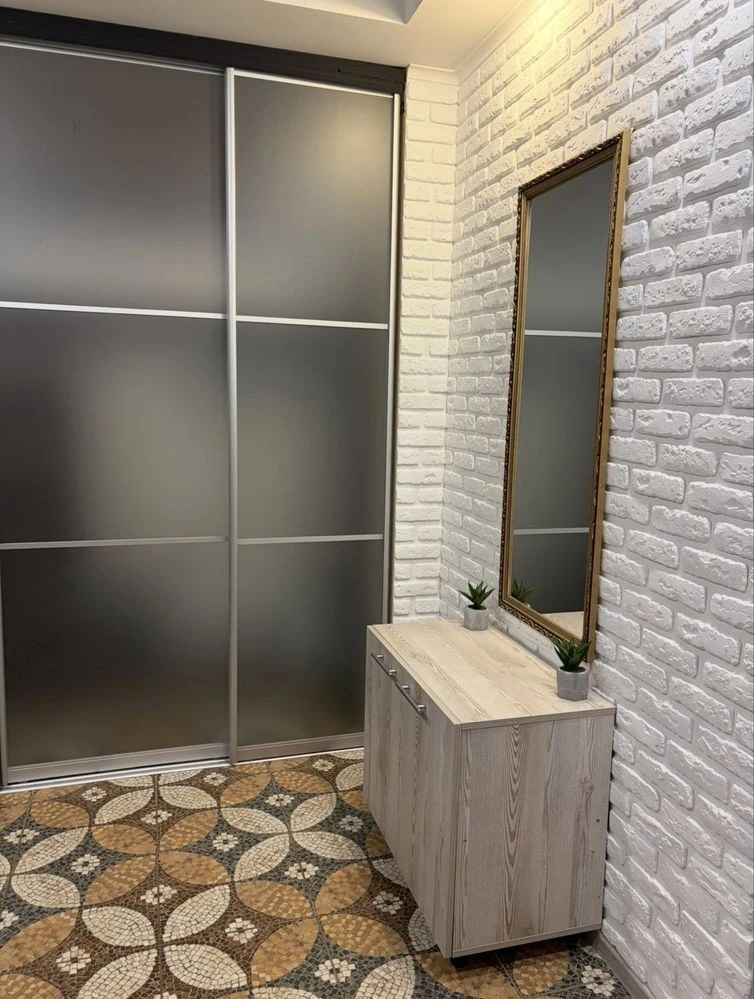 Rent 1km Dragomannova 2, Pozniaky, Aшан