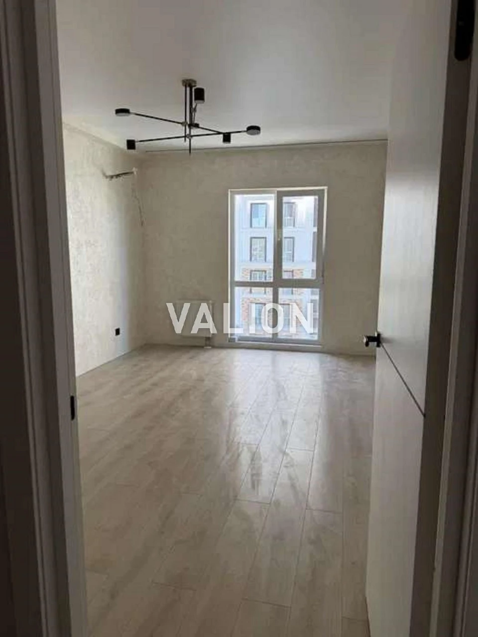 Sale of a 2-bedroom apartment in the "Nova Angliya" residential complex, Maxymov Street