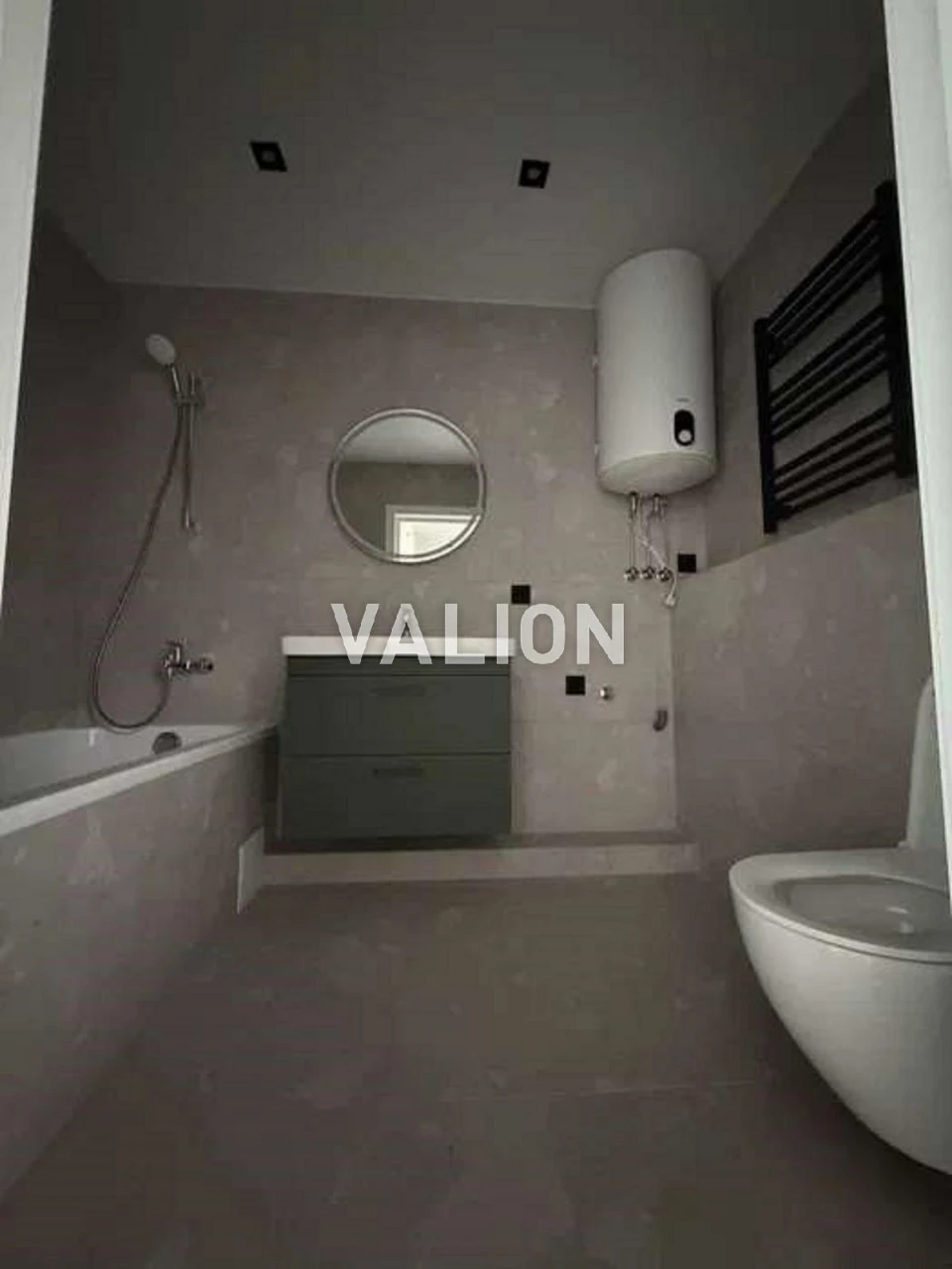 Sale of a 2-bedroom apartment in the "Nova Angliya" residential complex, Maxymov Street