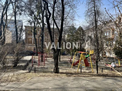 2 кімн. Кудрявский спуск 3а,