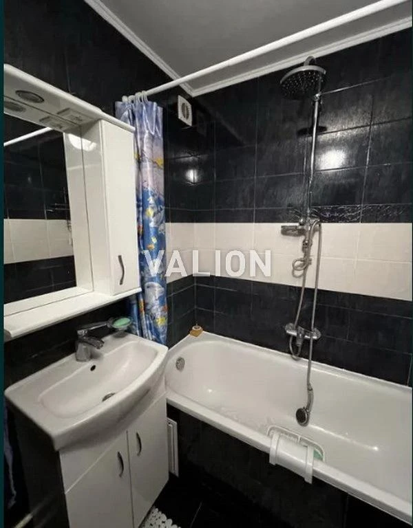 Sale of a 3-room apartment at 12 Knyizh Zaton Street