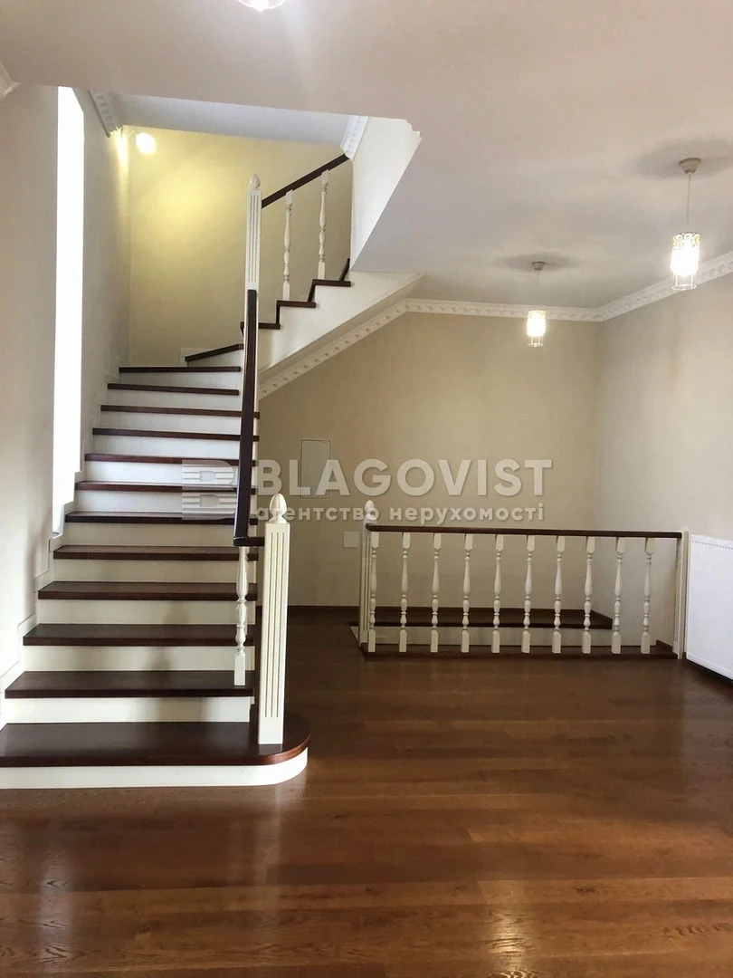 Продажа дома, улица 6-я Садовая в Киеве / W-7474620