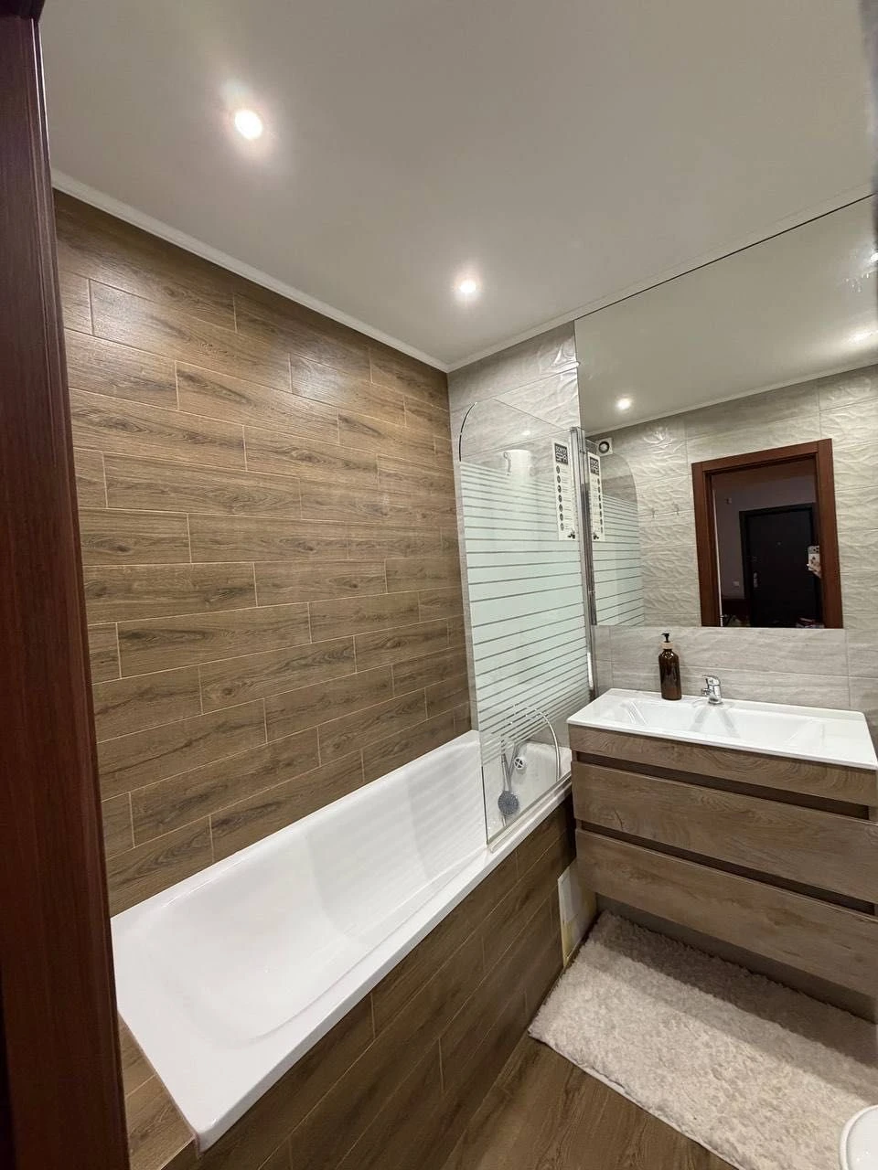 One-bedroom apartment for sale from owner, no commission