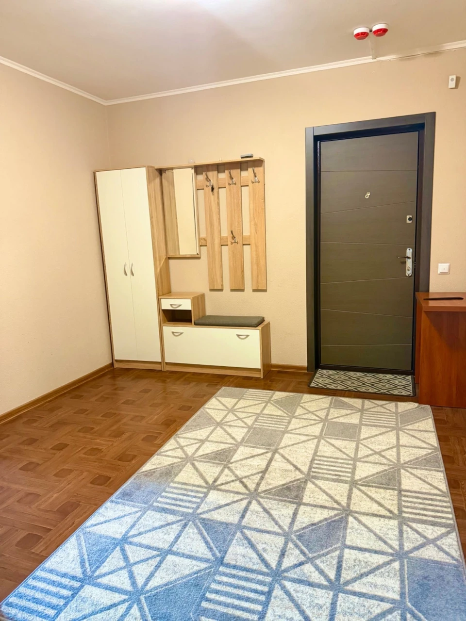 One-bedroom apartment for sale from owner, no commission